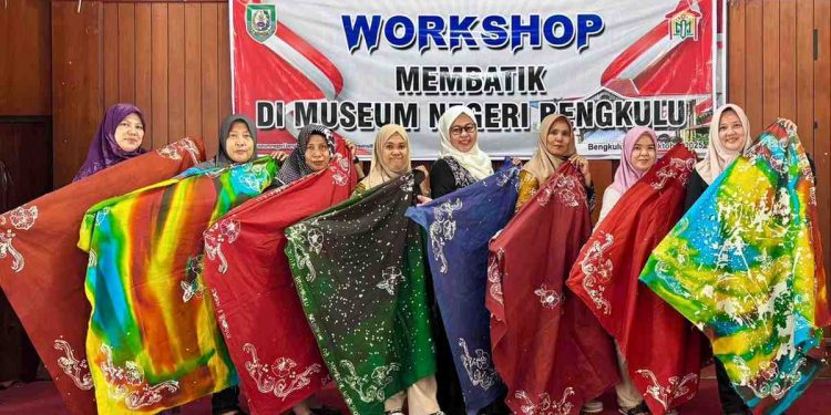 Pertamina Dukung Lestarikan Batik Besurek Warisan Budaya Bengkulu Lewat Oase Gallery