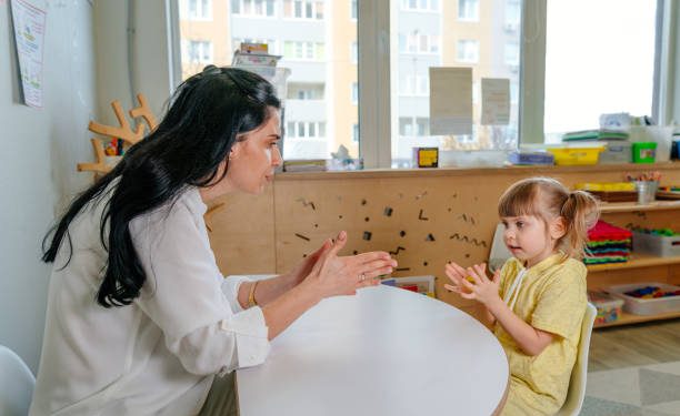 Jangan Anggap Sepele Bun! Kenali Ciri-ciri Speech Delay pada Anak, Paling Umum Sulit Meniru Suara