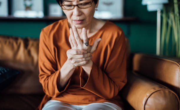 Apa Itu Penyakit Osteoporosis? Yuk, Kenali Lebih Jauh, Ini Penjelasannya!