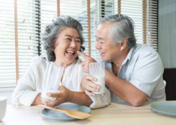 Konsumsi Susu Baik untuk Kelompok Lanjut Usia, Cek Manfaatnya untuk Kesehatan Tubuh