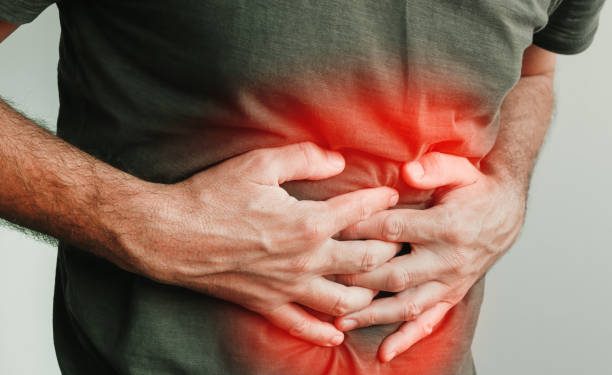 Berbaring Setelah Makan dapat Memicu Naiknya Asam Lambung dengan Cepat, Cek Juga Penyebab Lainnya!