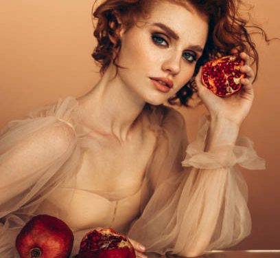 Ampuh Cegah Tanda Penuaan Dini! Cek Disini Manfaat Buah Delima untuk Dunia Kecantikan