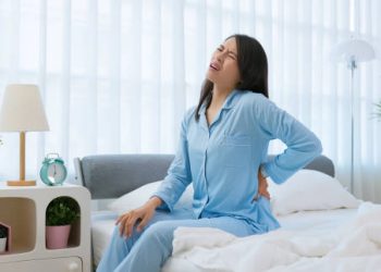 Sakit Pinggang Bisa Diatasi dengan 5 Cara Ini, Apa Saja?