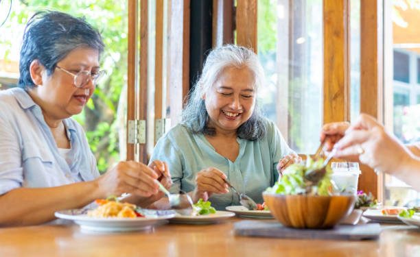 Cek Disini, 6 Pilihan Jenis Makanan Sehat yang Aman untuk Dikonsumsi Lansia, Salah Satunya Kacang-Kacangan