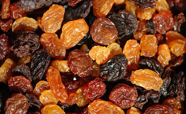 Waspada! Cek 6 Efek Samping Konsumsi Kismis Berlebihan Bagi Kesehatan, Timbulkan Masalah Pencernaan