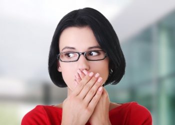 Alami Cegukan Berkepanjangan? Waspada Memicu 6 Penyakit Ini, Cek!