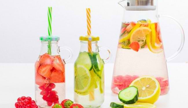 Ini Rekomendasi Minuman Sehat yang Aman Dikonsumsi Sehari-hari, Terutama Air Mineral