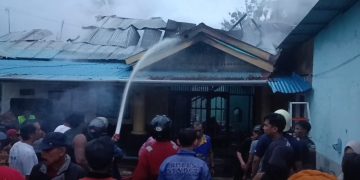 Kebakaran Hebat, 1 Unit Rumah Milik Pensiunan Polisi Ludes Dilalap Si Jago Merah