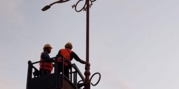 Jelang MTQ ke-37 Tahun 2026, Disperkimhub Seluma Benahi PJU di Sejumlah Titik Kota Tais