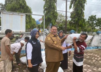 Meningkatkan Kesejahteraan Nelayan, Pemkab Bengkulu Selatan Salurkan Bantuan Alat Tangkap dan Budikdamber