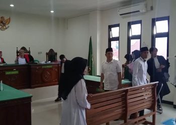 Anggota DPRD Benteng dan Eks Perangkat Desa Rindu Hati Jalani Sidang Perdana, Korupsi DD Rp893 Juta