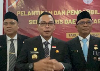 Usai Dilantik, Bupati Seluma Minta Sekda Baru Benahi dan Tata Ulang Birokrasi