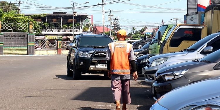 Libur Nataru, Pemkot Bengkulu Tindak Tegas Jukir yang Pungut Tarif Parkir Tak Sesuai Perda