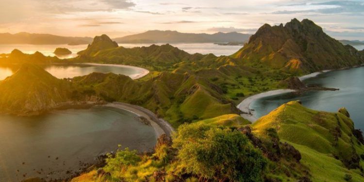 5 Tempat Wisata di Indonesia Ini Menarik Dikunjungi, Ada Labuan Bajo