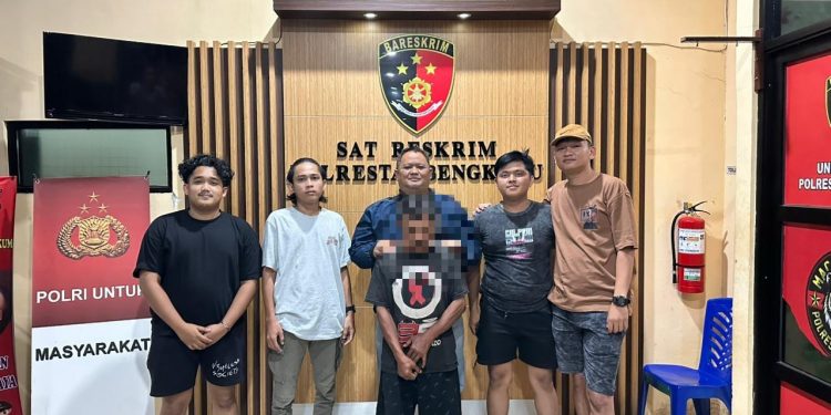 Viral di Medsos, Pencuri Lampu PJU di Kampung Cina Akhirnya Diringkus Polisi