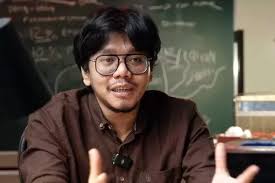 Ferry Irwandi Berhasil Galang Dana Tembus Rp10 Miliar untuk Korban Banjir Sumatra, Siapakah Sosok Ini?