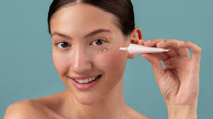 5 Cara Tepat Gunakan Concealer untuk Mata Panda, Pastikan Gunakan Pelembap