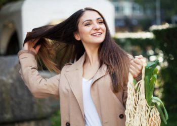 5 Manfaat Kecantikan Ini Bisa Kamu Dapatkan dari Penggunaan Daun Bawang, Cek Disini!