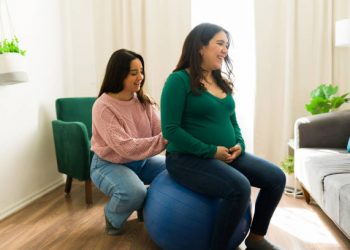 6 Rekomendasi Olahraga Ringan yang Baik untuk Kesehatan Ibu Hamil, Apa Saja?