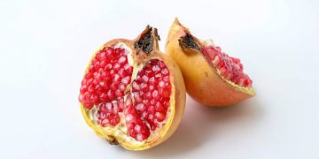 Ampuh Mencerahkan hingga Atasi Peradangan, Inilah Manfaat Tersembunyi Buah Delima untuk Dunia Kecantikan