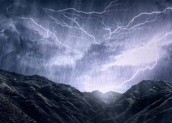 Waspada Cuaca Ekstrem Desember-Januari, BMKG Kasih Peringatan!