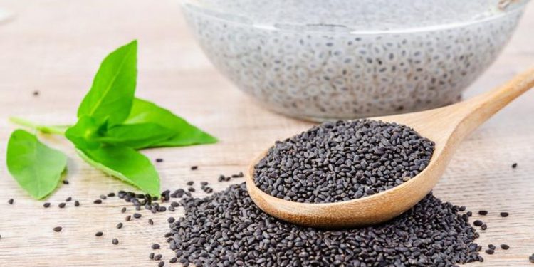 Klaim Disini Manfaat Terbaik Biji Selasih untuk Kecantikan, Bantu Melembabkan Kulit