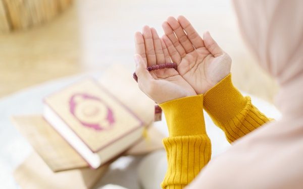 Disebut Sebagai Doa Pengantar Tidur, Ini Keutamaan Surah Al-Falaq yang Wajib Diketahui!