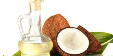 Atasi Ketombe di Rambutmu dengan Gunakan Minyak Kelapa, Ini Manfaatnya untuk Rambut