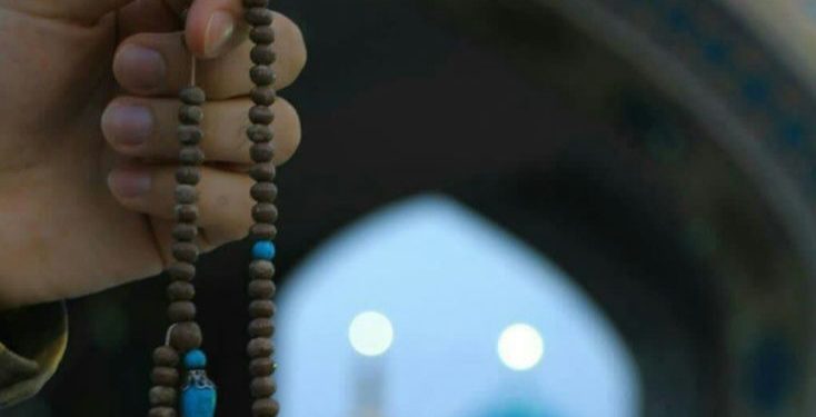 Baca Doa Anak untuk Orang Tua dalam Islam Ini, Amalan Ringan yang Terus Mengalir