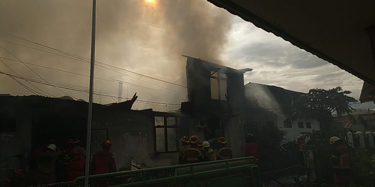 Rumah Warga Pengantungan Kota Bengkulu Terbakar, Diduga Konsleting Listrik