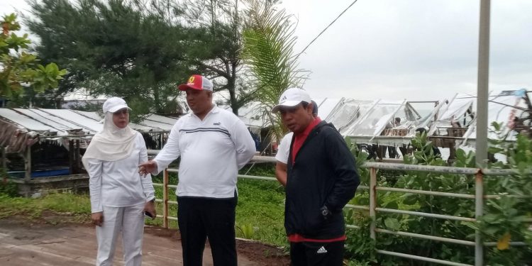 Gelar Aksi Bersih Pantai, Walikota Soroti Bangunan Bernilai Miliaran Terbengkalai di Pantai Panjang