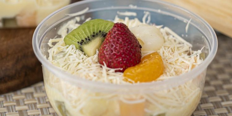 Rutin Konsumsi Salad Buah Baik untuk Tubuh, Ini Manfaatnya bagi Ibu Hamil, Cek di Sini