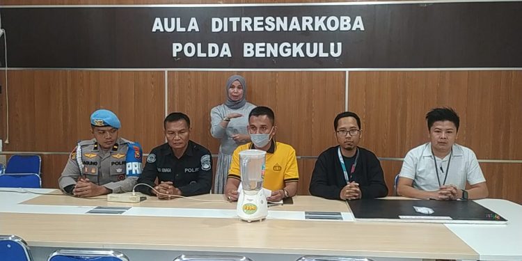 Musnahkan Barang Bukti, Ditresnarkoba Polda Bengkulu Blender 10,74 Gram Sabu