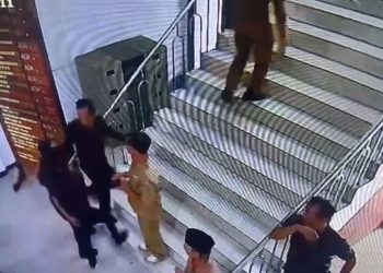 Terekam CCTV, Pelantikan Pejabat di Bengkulu Selatan Diwarnai Kekerasan Berujung Laporan Polisi