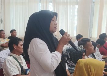 Dirumahkan Usai Belasan Tahun Mengabdi, Honorer Seluma Curhat di Hadapan Bupati
