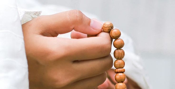 Ketahui Keutamaan Sholawat Syifa, Amalan Doa Kesembuhan dan Ketenangan Hati