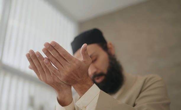 Bacaan Doa Nabi Adam Lengkap dengan Artinya untuk Memohon Ampunan Allah SWT, Ayo Bertaubat Sebelum Terlambat!