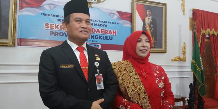 Resmi Dilantik Gubernur Helmi Hasan, Ini Rekam Jejak Herwan Antoni