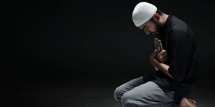 Sering Merasa Dirimu Jauh dari Allah SWT? Mungkin Ini Penyebabnya, Cek!