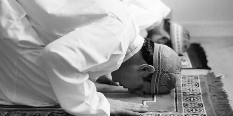 Ayo, Jadikan Hidupmu Lebih Baik Lagi dengan Dekatkan Diri Kepada Allah SWT, Begini Caranya!