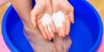 Sering Mandi Air Garam? Ternyata Ini Manfaatnya untuk Kesehatan, Cek!