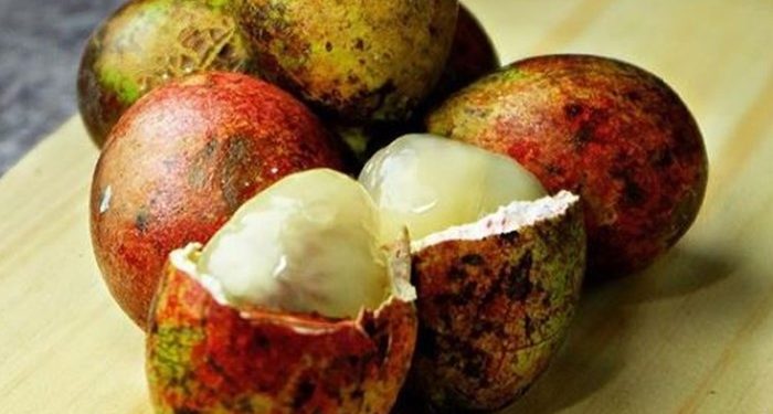 Atasi Jerawat di Wajah dengan Gunakan Buah Matoa, Klaim Manfaatnya Disini!