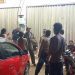 Warga Talang Dantuk Seluma Gagalkan Aksi Penipuan Jual Beli Mobil, Ban Mobil Pelaku Dikempeskan Massa