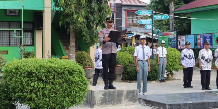 Jadi Pembina Upacara di SMAN 1, Polres Bengkulu Selatan Ajak Pelajar Jauhi Balap Liar dan Bullying