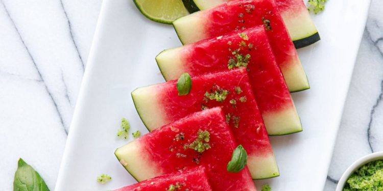 6 Daftar Buah yang Bisa Dikonsumsi Saat Berbuka Puasa, Segar dan Aman di Lambung