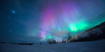 Tak Perlu Jauh ke Kutub Utara, Ini 8 Lokasi Aurora di Indonesia