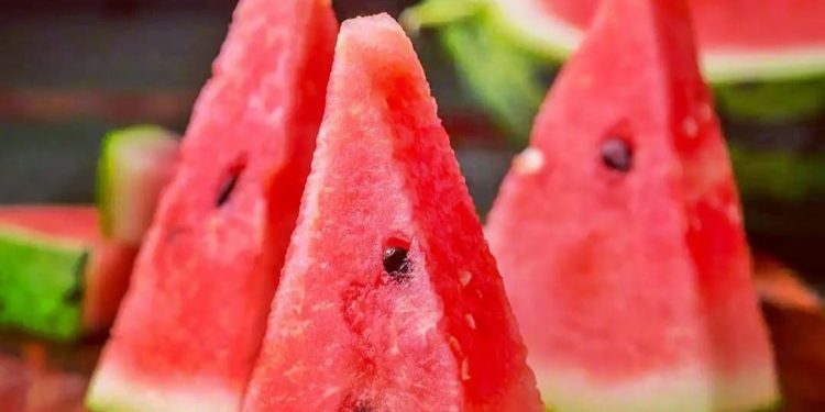 Sayang Dilewatkan, Ini 6 Manfaat Buah Semangka untuk Kesehatan Tubuh yang Jarang Diketahui