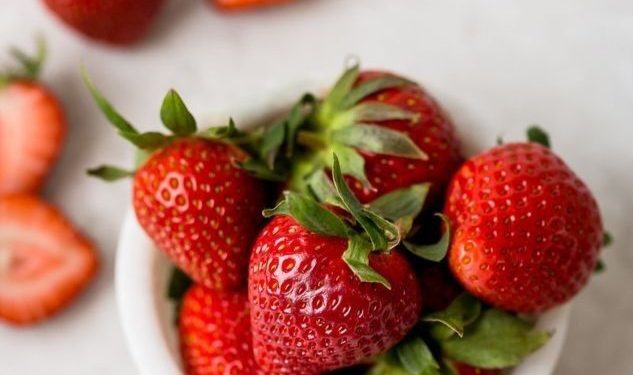 Tidak Hanya Segar, Ini 7 Manfaat Konsumsi Buah Stroberi bagi Kesehatan