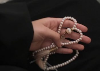 Perlu Tahu, Ini Amalan Sederhana yang Membuat Rezeki Mengalir Deras Menurut Islam