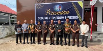 Fokus Tingkatkan Layanan Hukum, Kajati Bengkulu Resmikan Fasilitas Baru Kejari Mukomuko